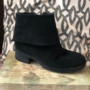Born o concept brand black leather ankle boots